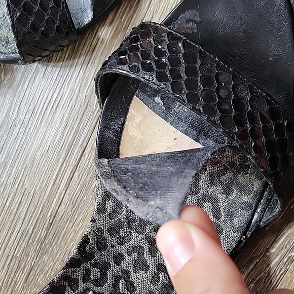 Manolo Blahnik 39.5 US 9.5\